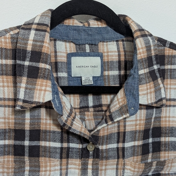 American Eagle Cozy Cabin Cropped Flannel - Picture 6 of 9